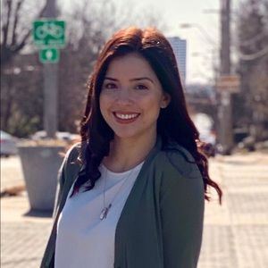 Meet your Posher, Hillary